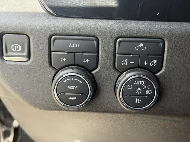 Used 2023 BLACK Chevrolet RST image 25