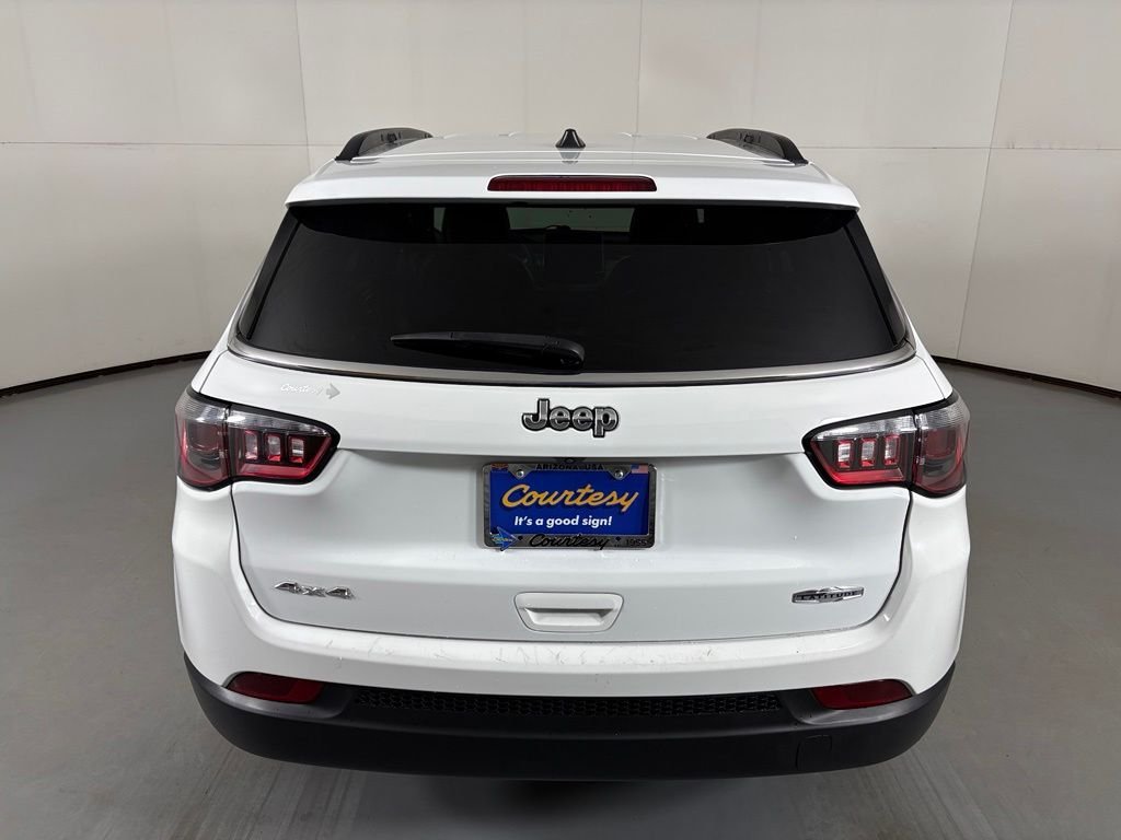 Used 2024 White Jeep Latitude image 7