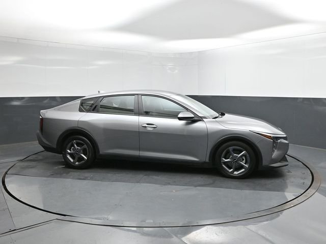 Used 2025 Gray Kia LXS image 11