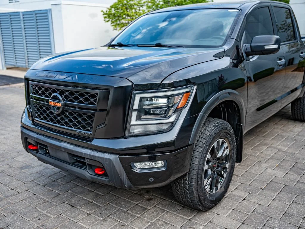 Used 2022 Super Black Nissan PRO-4X image 14