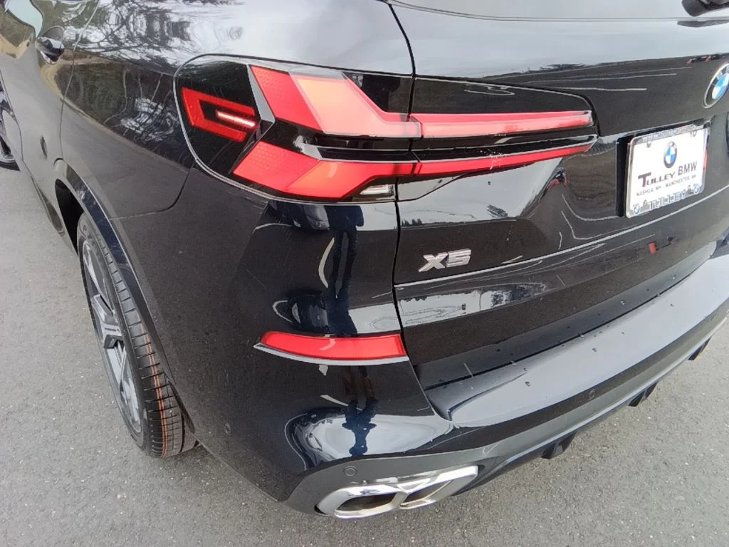 Used 2025 Carbon Black Metallic BMW M60i image 27