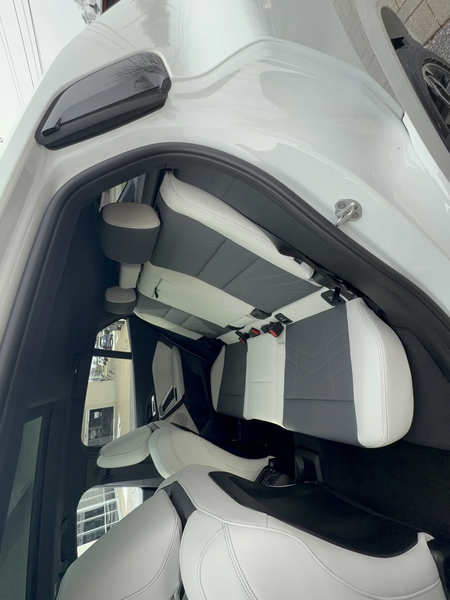 New 2026 Alpine White BMW xDrive28i image 18
