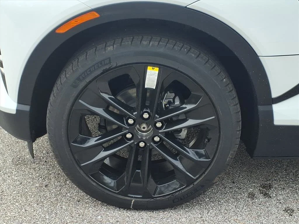 New 2026 Summit White Chevrolet LT image 20