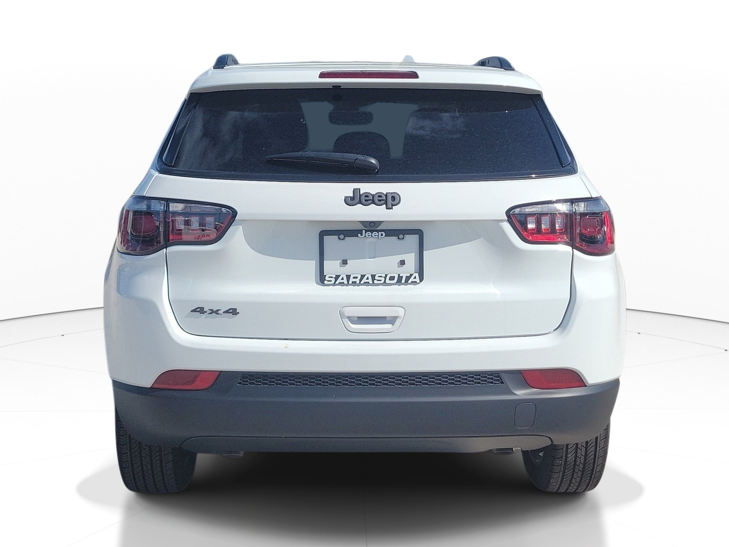 New 2026 Bright White Clearcoat Jeep Latitude Altitude image 6