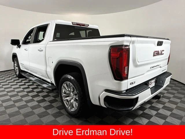 Used 2022 White GMC Denali image 20