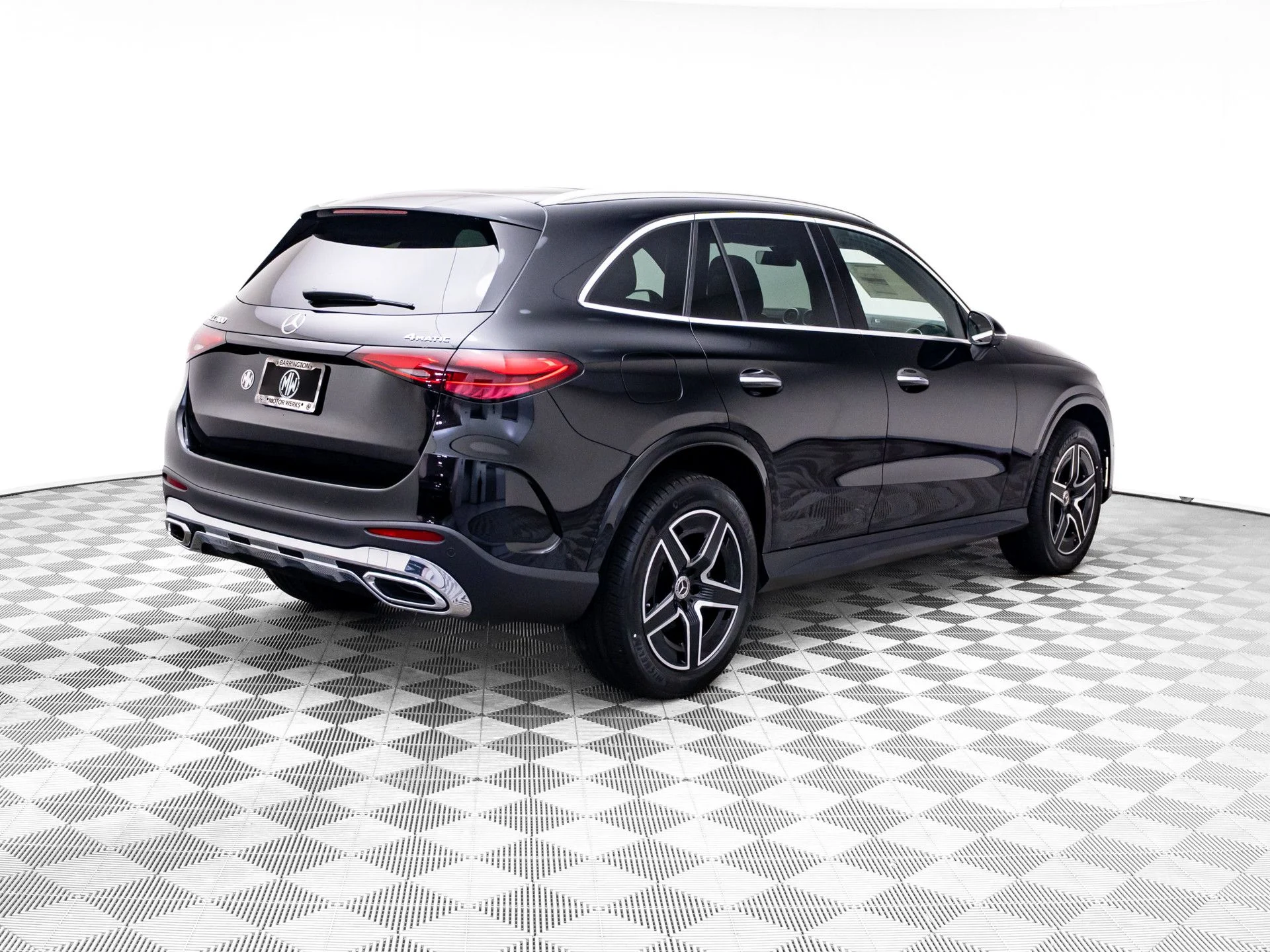 New 2026 Black Mercedes-Benz GLC 300 image 5