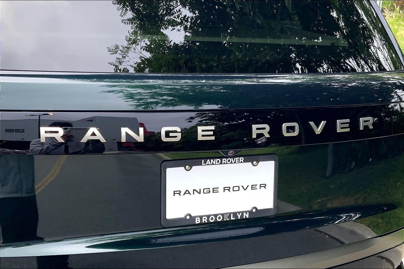 New 2026 British Racing Green Land Rover SE 7 Seats image 15