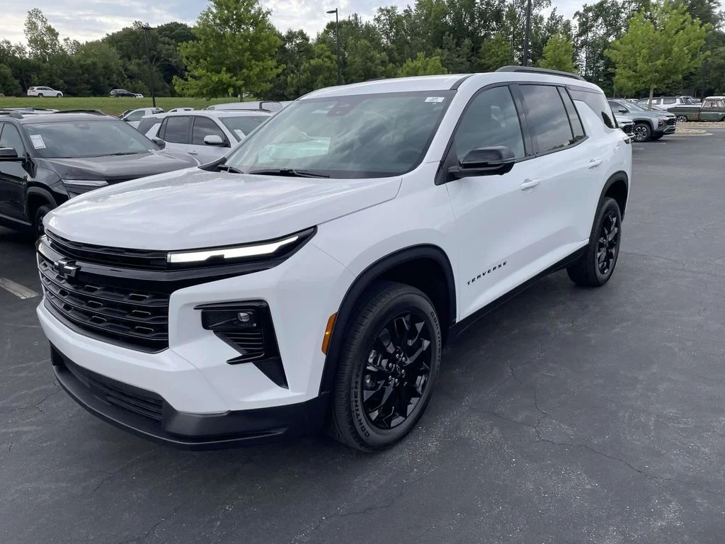2026 Chevrolet Traverse LT - Photo 3