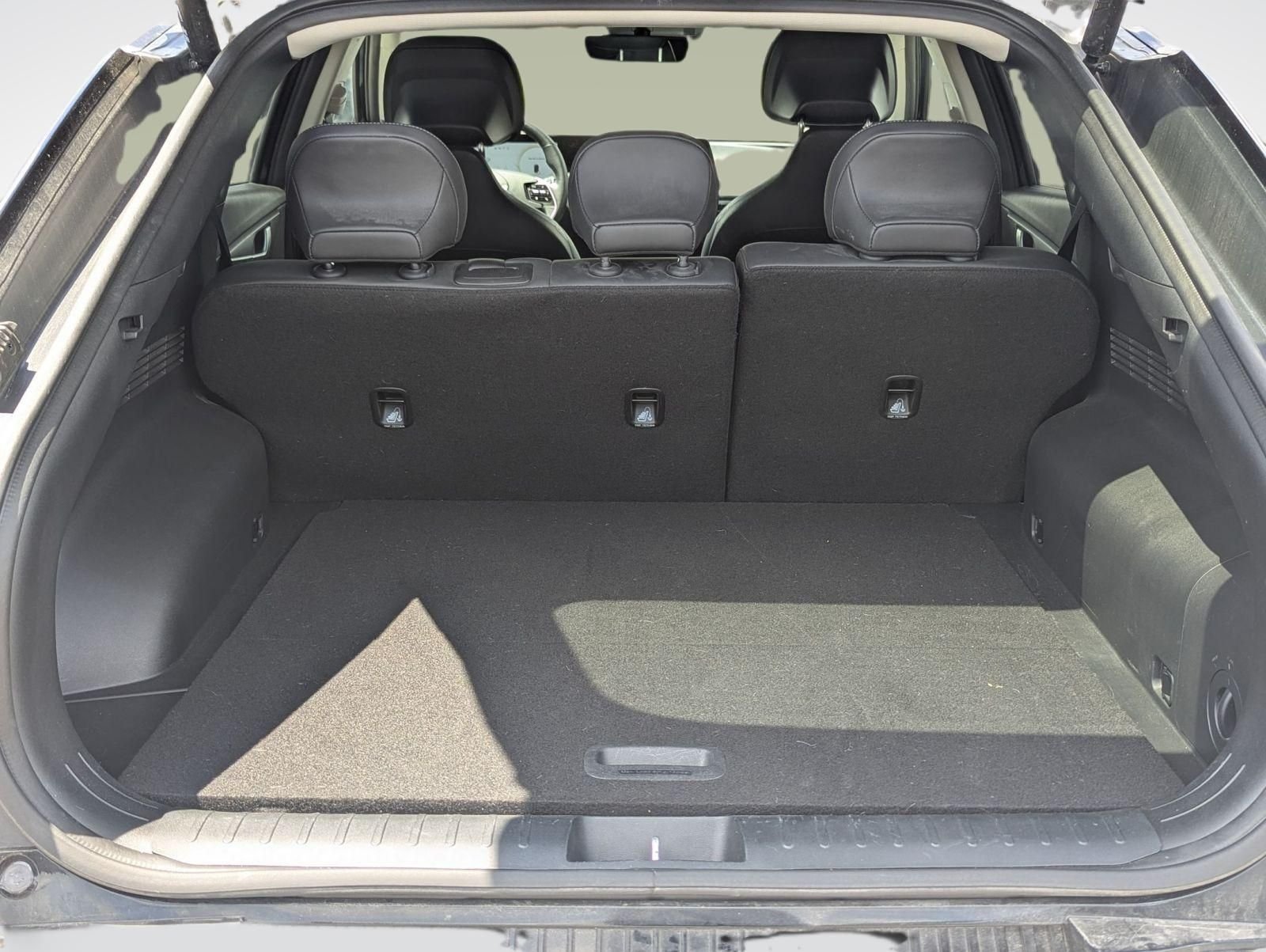 Used 2024 Gray Kia Wind image 22