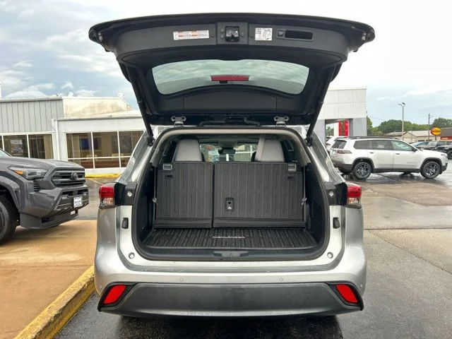 Used 2022 Silver Toyota Limited image 9