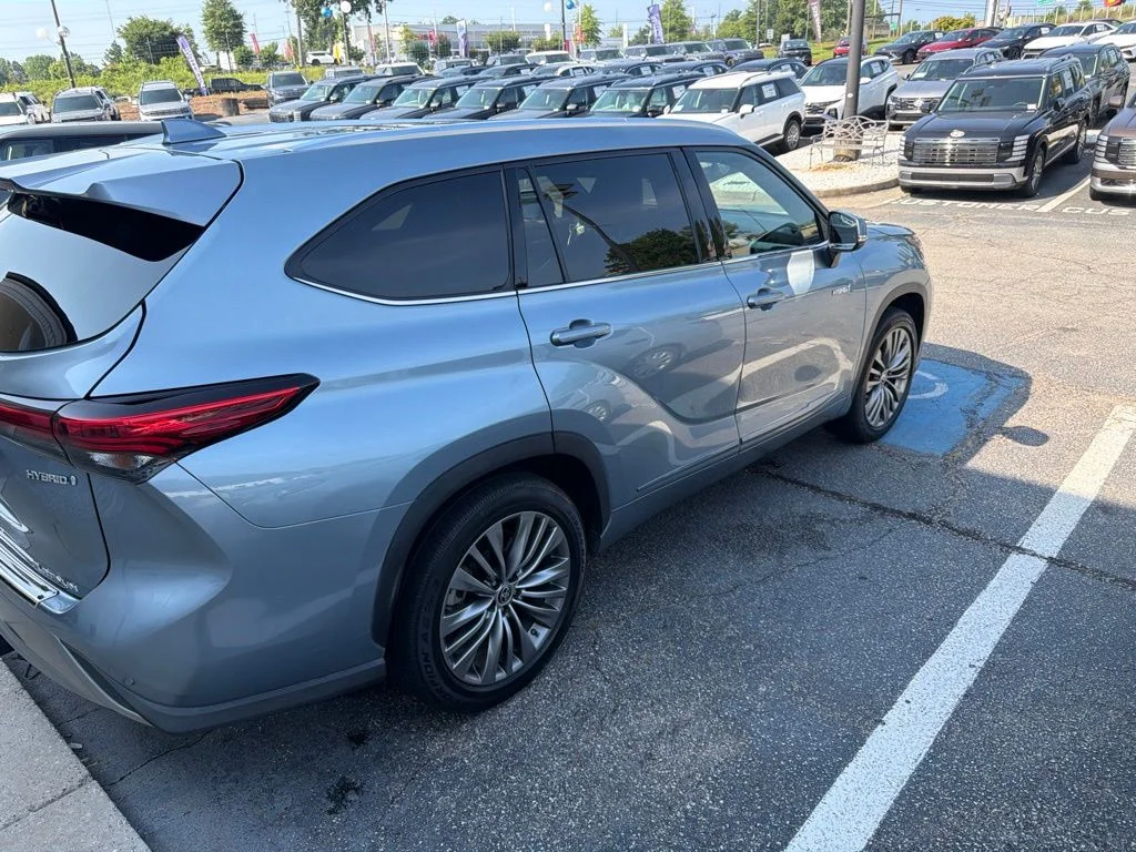 Used 2020 Blue Toyota Platinum image 5
