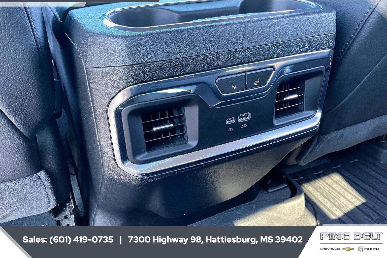 Used 2024 Onyx Black GMC Denali image 25