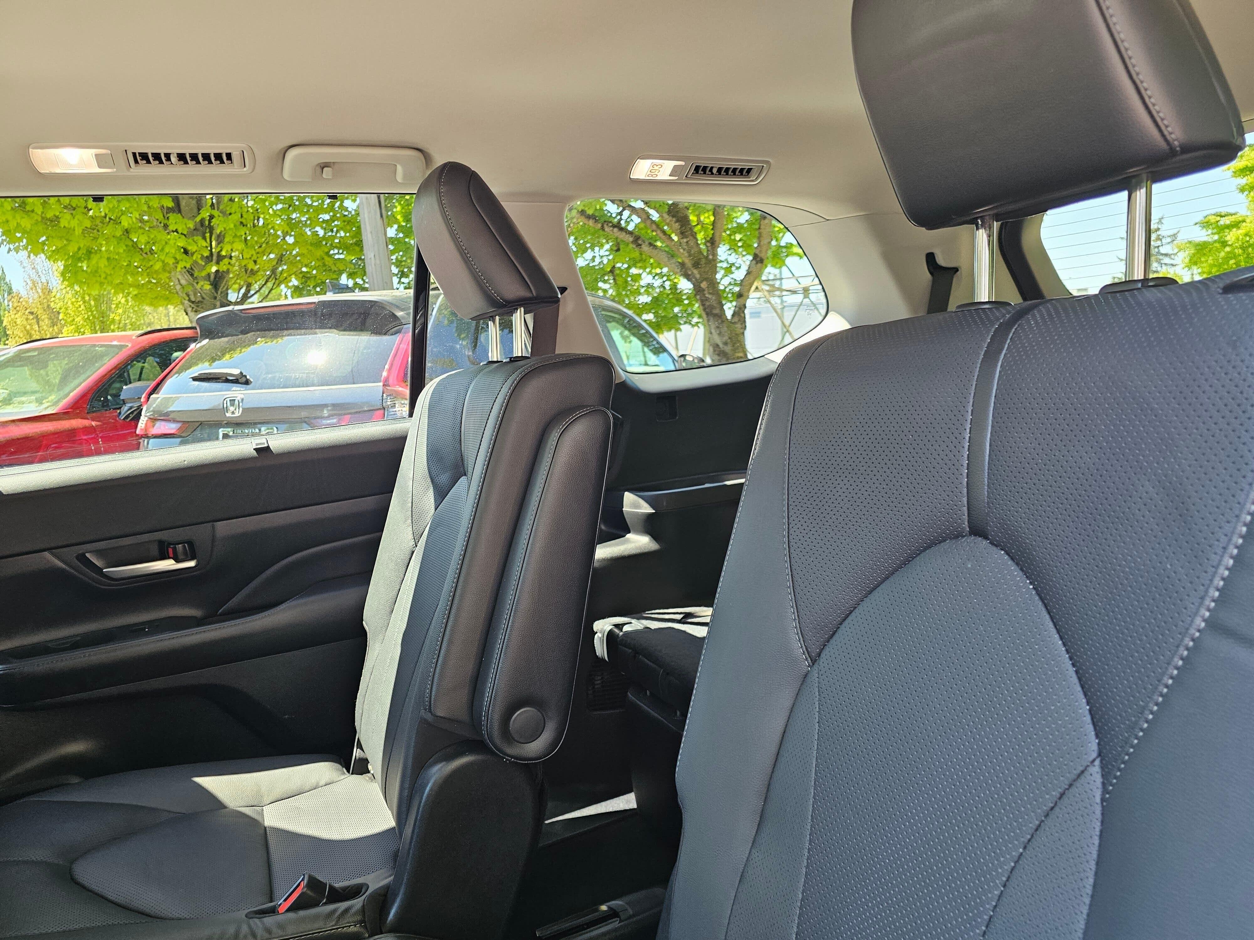 Used 2024 Wind Chill Pearl Toyota Limited image 18