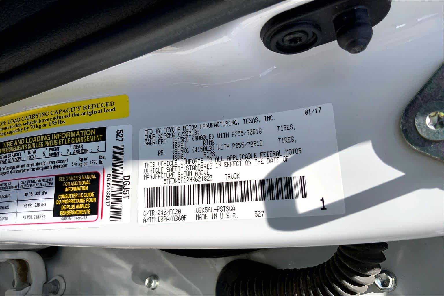Used 2017 Super White Toyota SR5 image 32