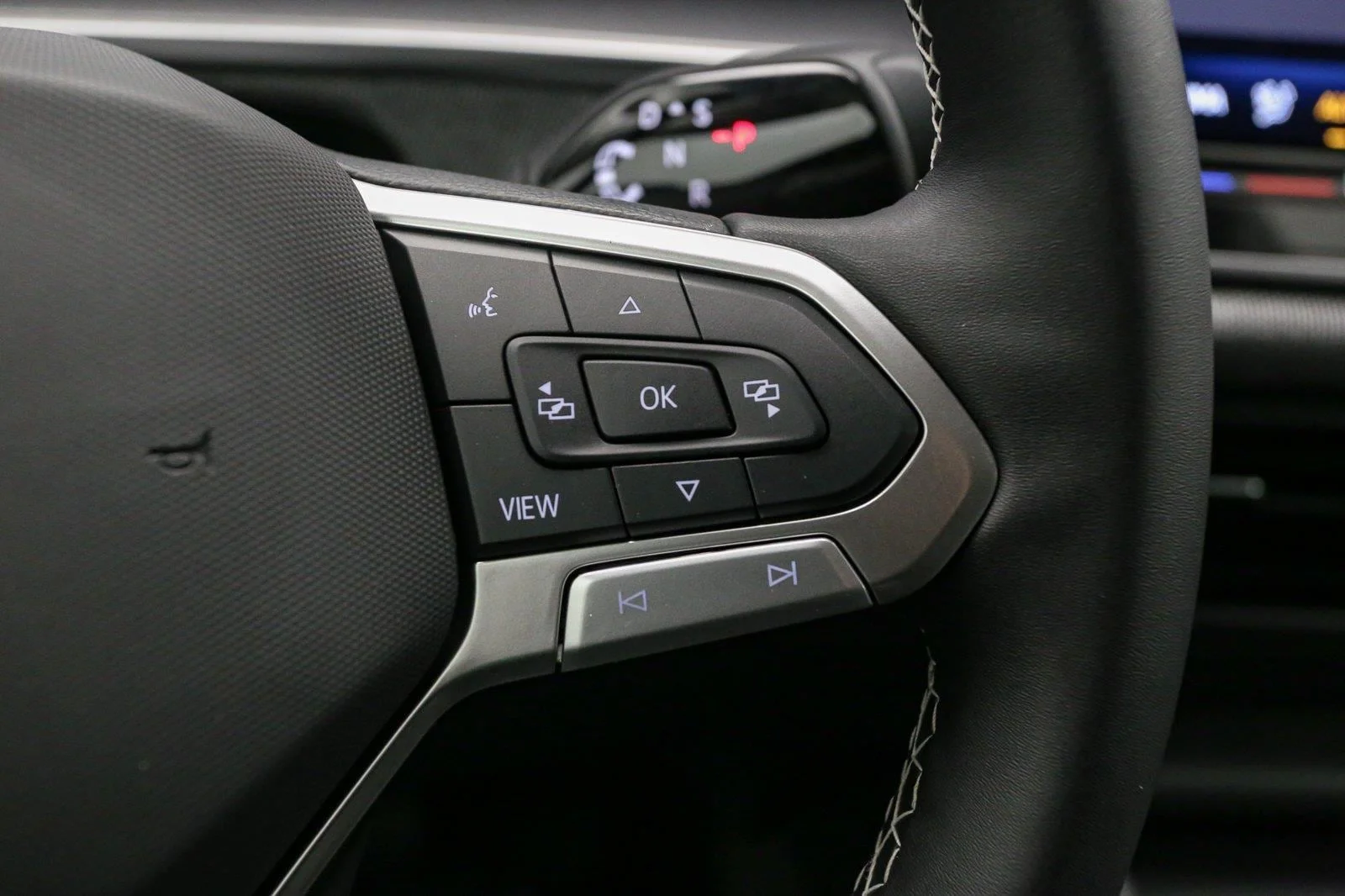 New 2026 Platinum Gray Metallic Volkswagen S image 22