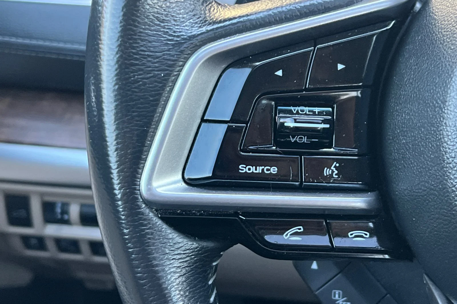 Used 2018 Dark Blue Pearl Subaru Limited image 26