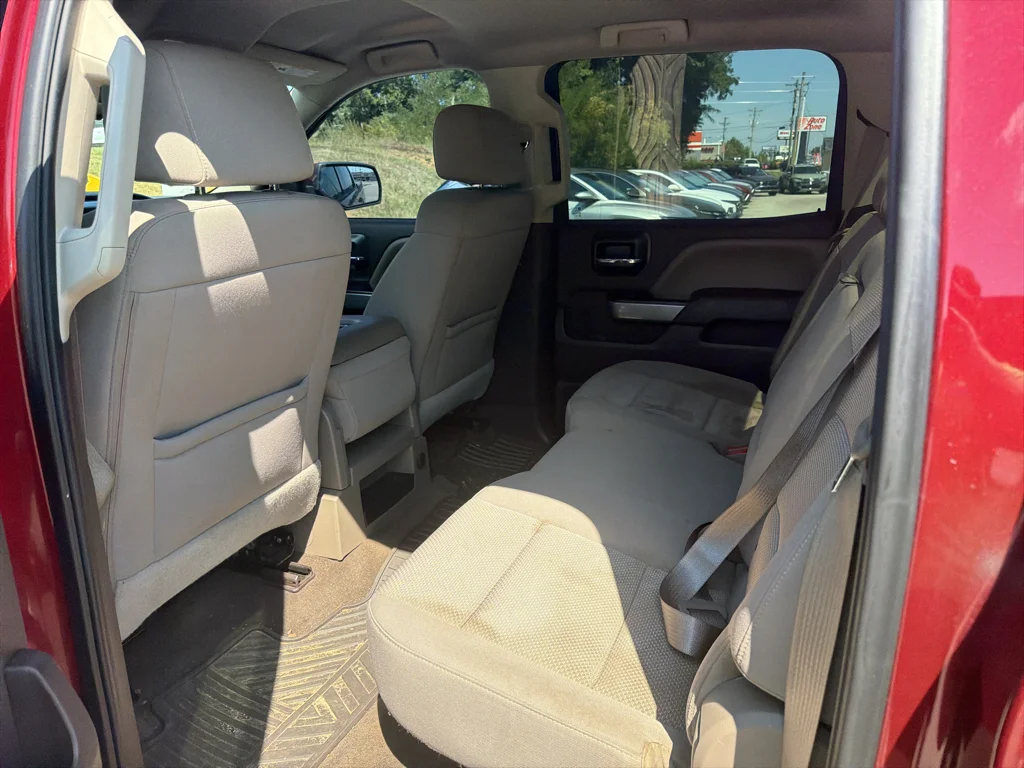 Used 2016 Siren Red Tintcoat Chevrolet LT image 9