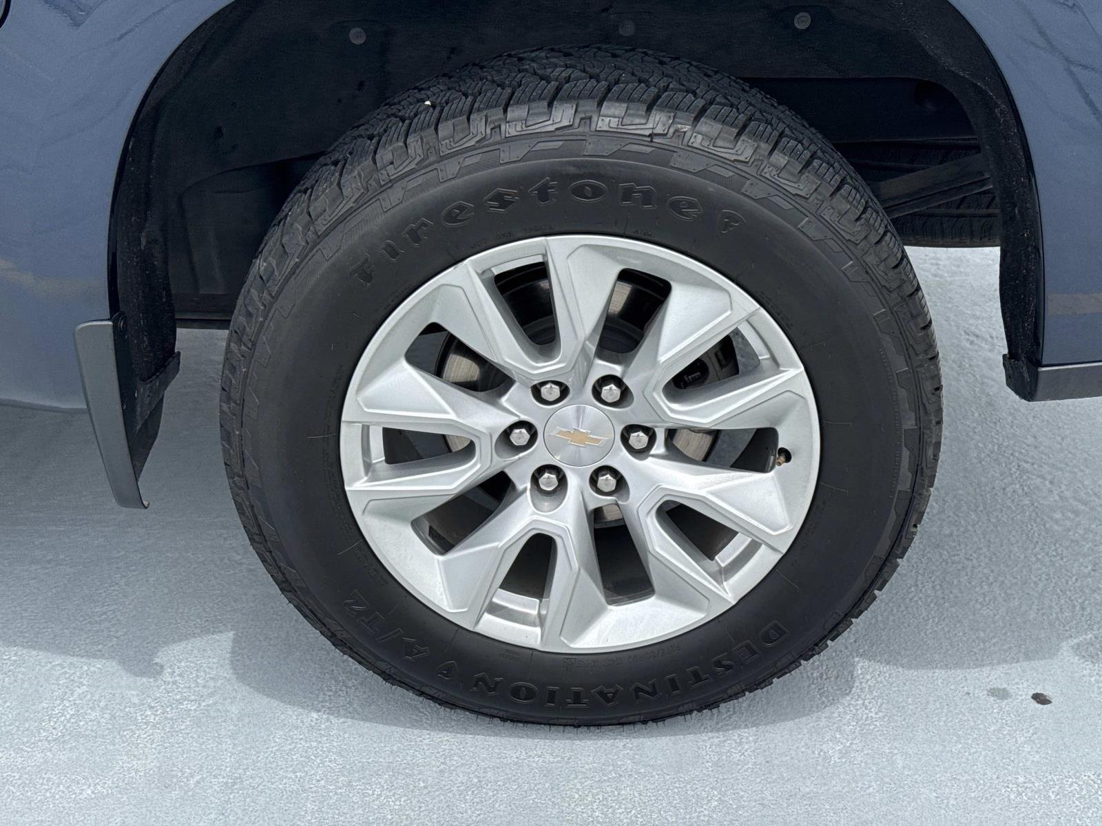 Used 2023 Northsky Blue Metallic Chevrolet Custom image 4
