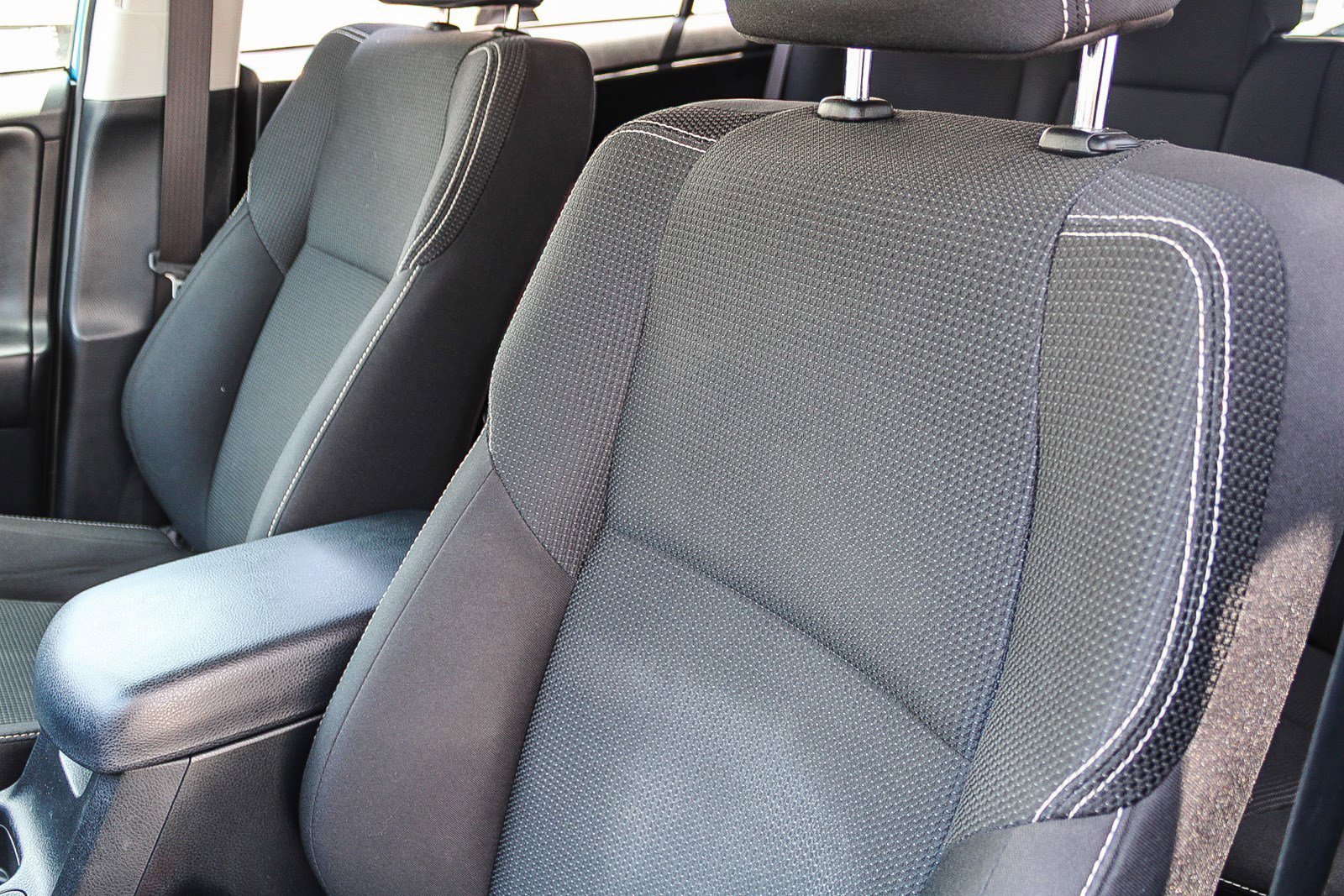Used 2018 Electric Storm Blue Toyota XLE image 22