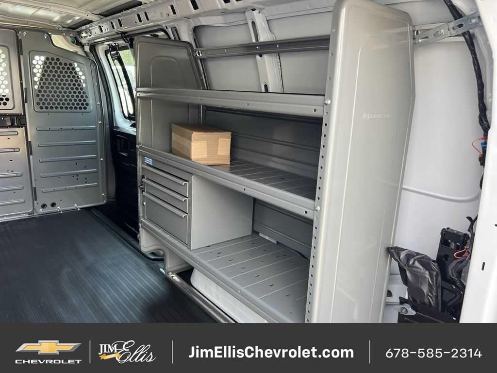2025 Chevrolet Express Cargo Work Van - Photo 9