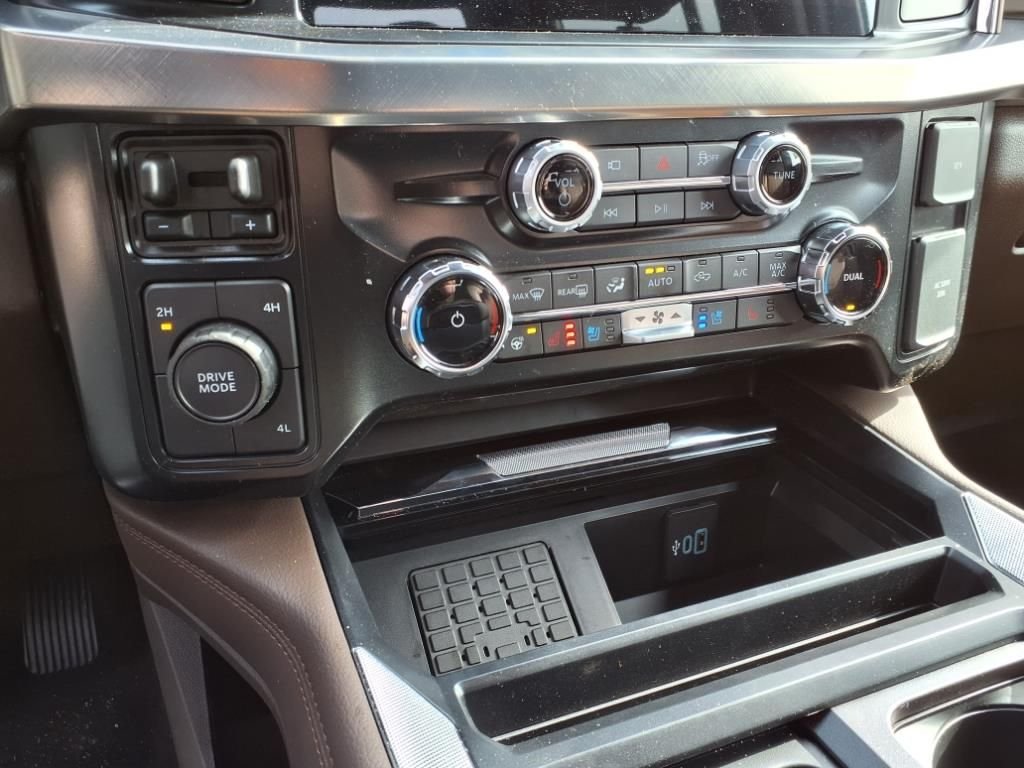Used 2025 Blue Metallic Ford King Ranch image 22