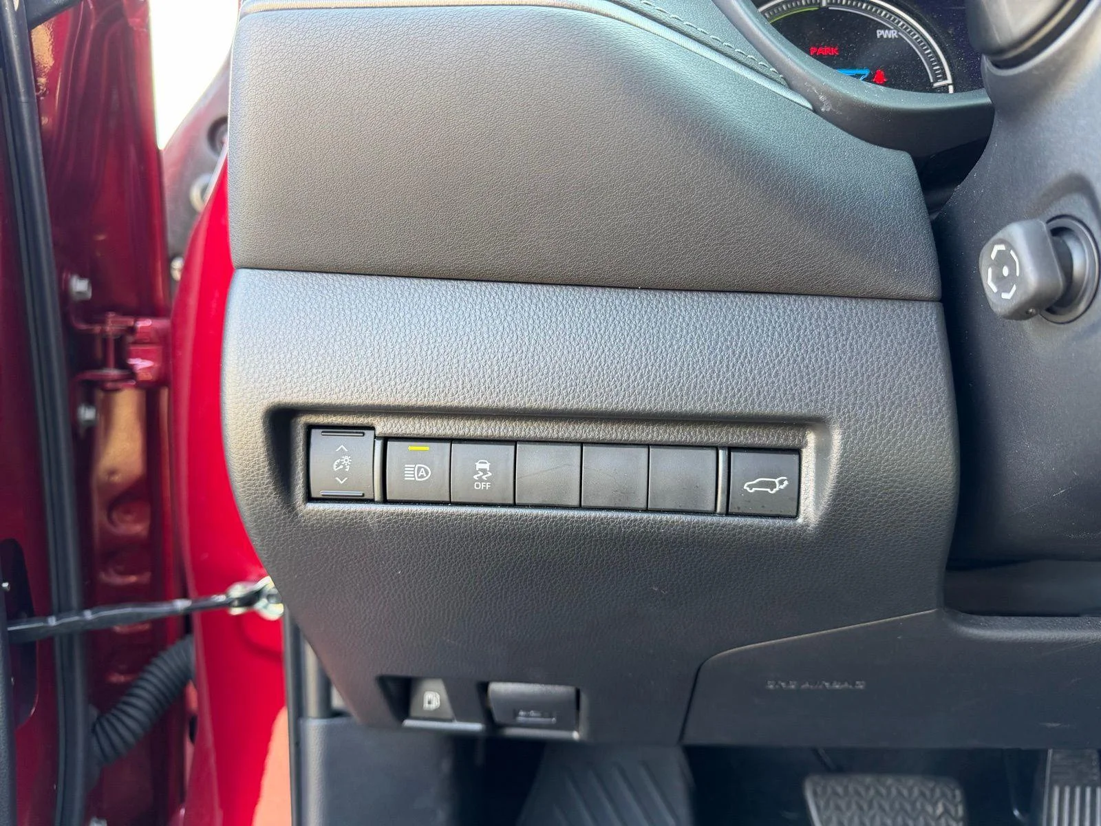 2024 Toyota Venza Nightshade - Photo 28