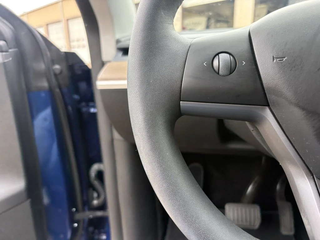 Used 2024  Tesla Long Range image 16