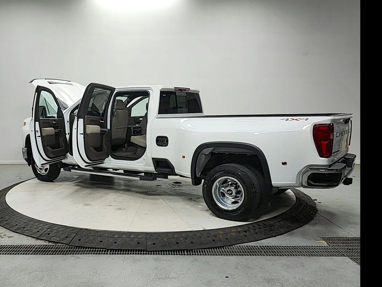 Used 2023 White Chevrolet LTZ image 14