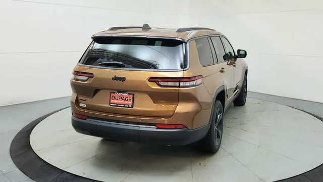 New 2026 Copper Shino Metallic Clear-Coat Exterior Paint Jeep Limited image 9