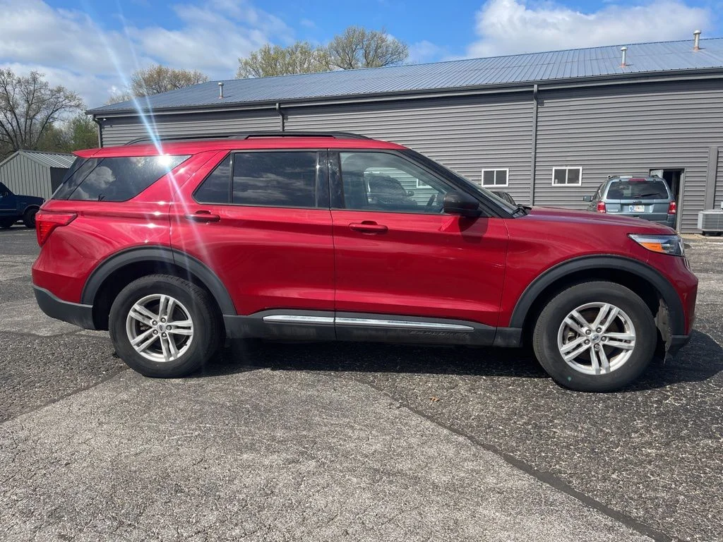 Used 2023 Red Ford XLT image 11