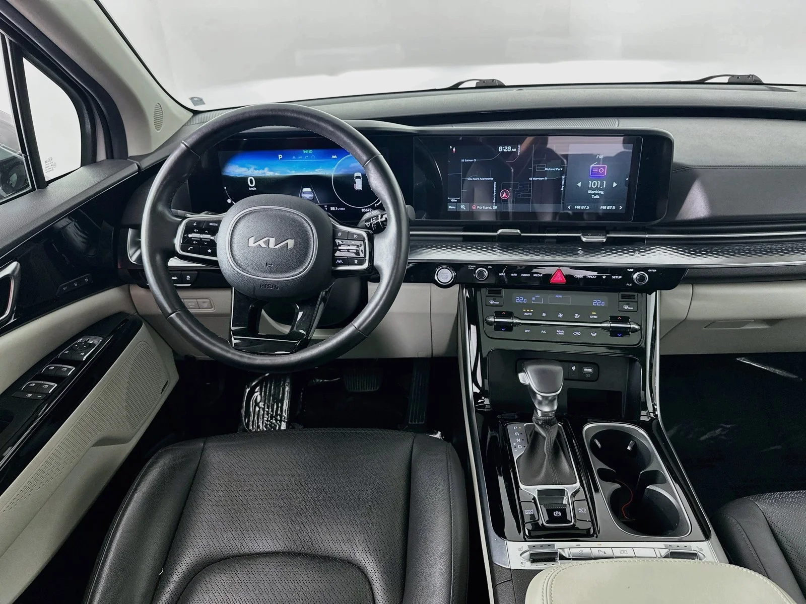 Used 2022 Ceramic Silver Kia SX Prestige image 23