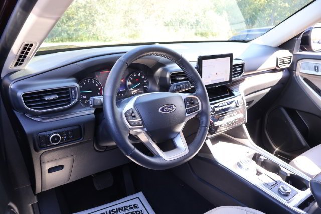 Used 2023 Red Ford Limited image 12