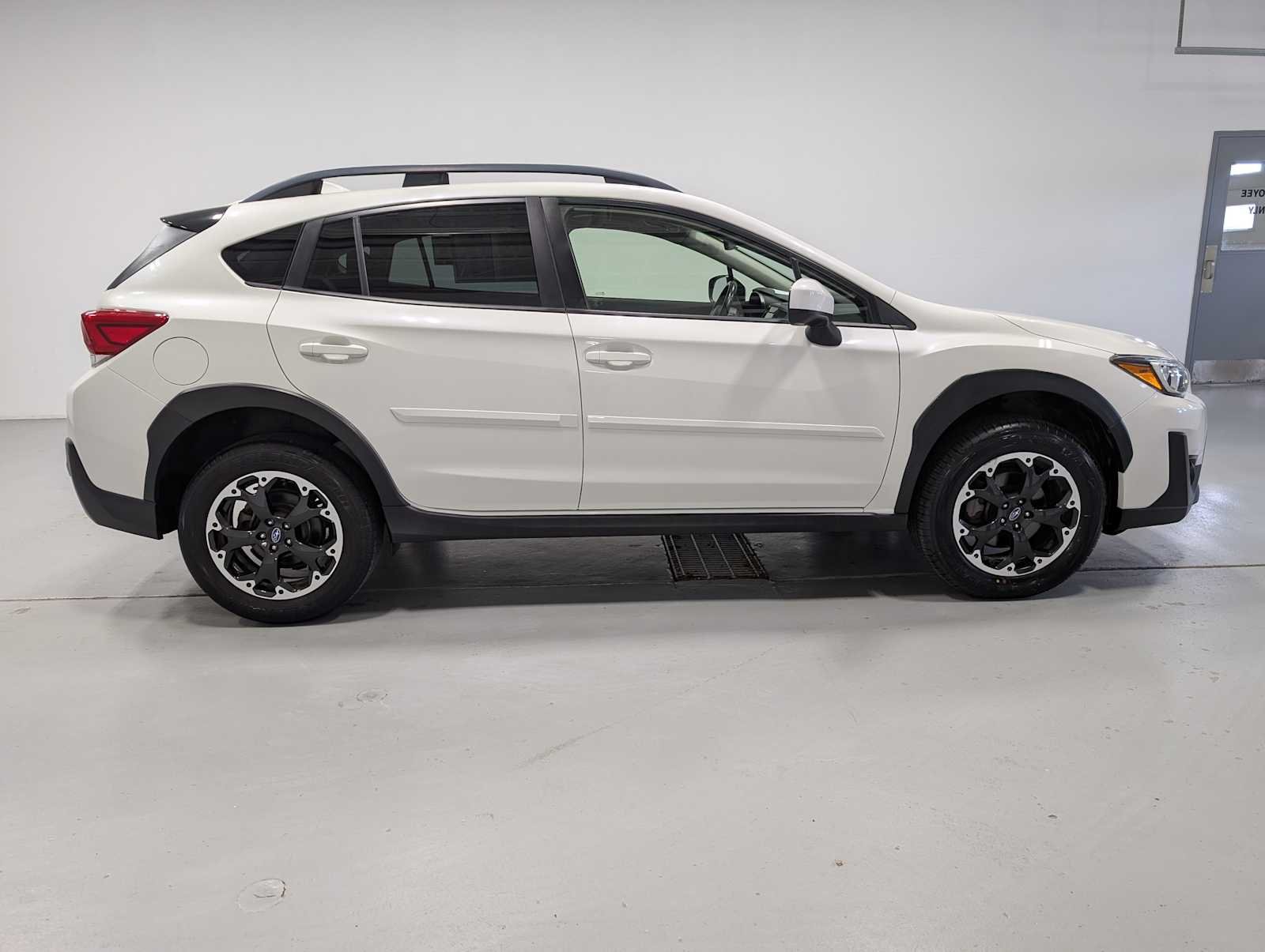 Used 2021 Crystal White Pearl Subaru Premium image 7