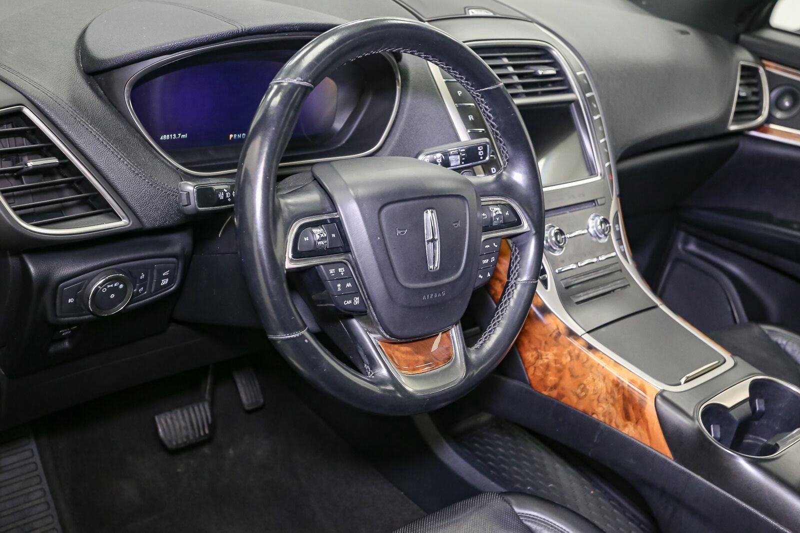 Used 2020 Magnetic Gray Lincoln Reserve image 28