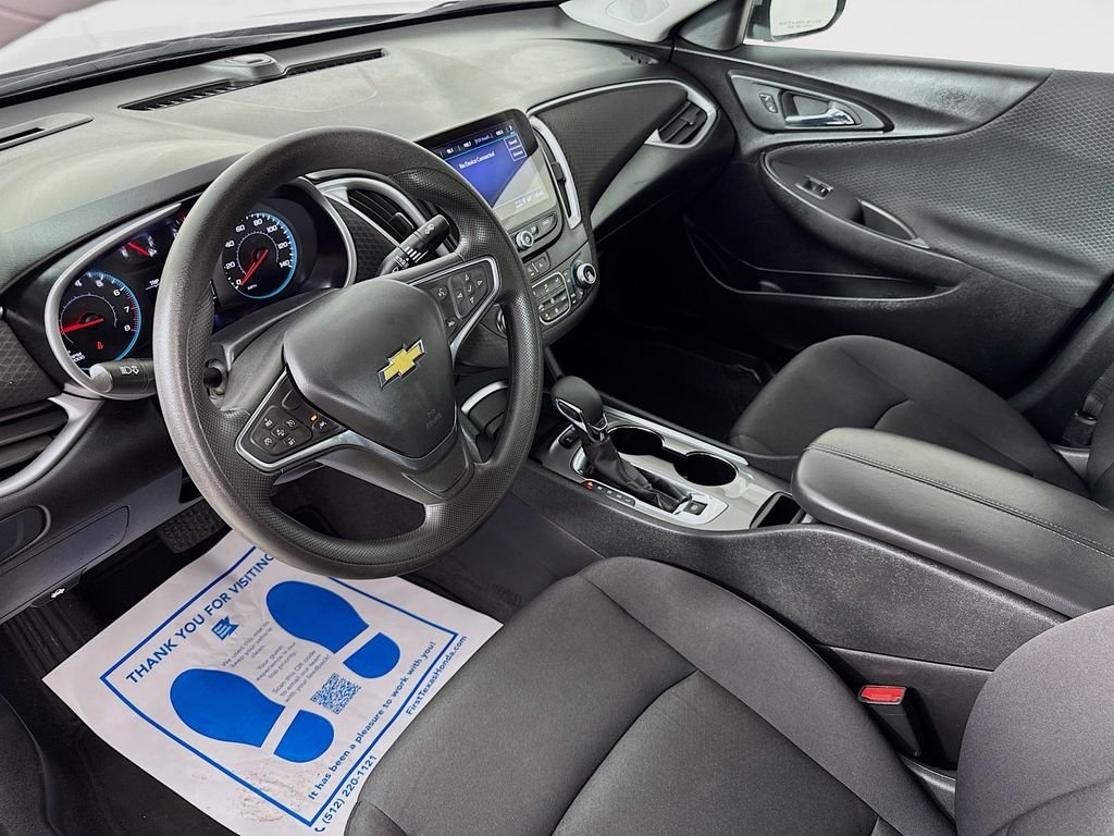 Used 2024 Sterling Gray Metallic Chevrolet LT image 10