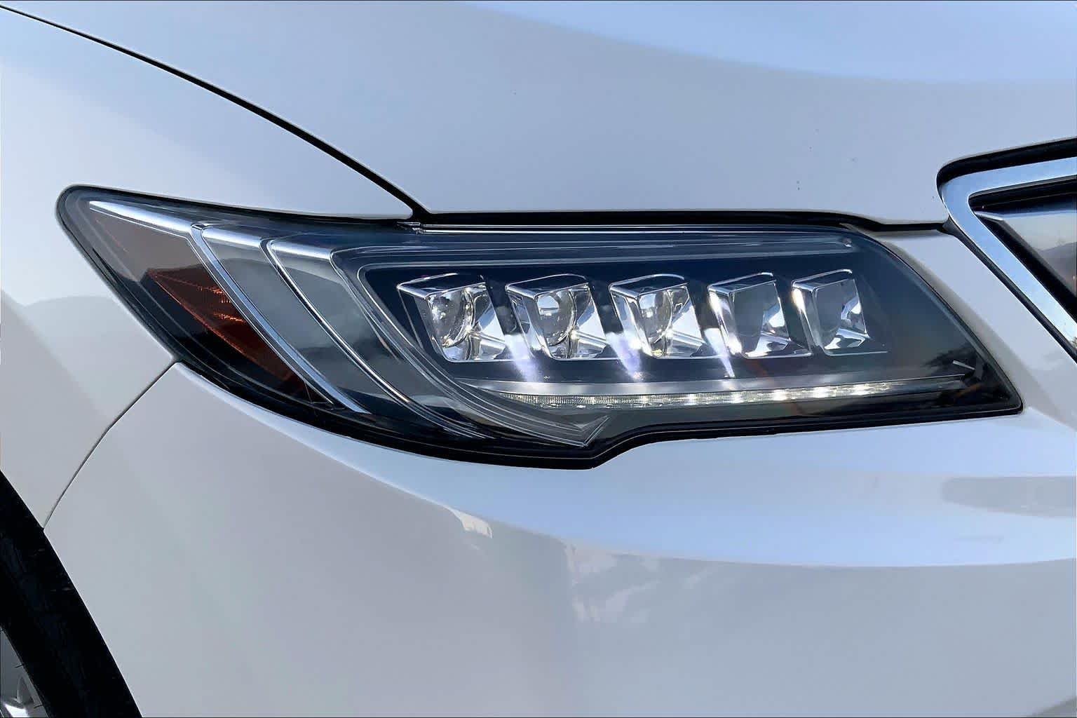 Used 2016 White Diamond Pearl Acura Tech Pkg image 28