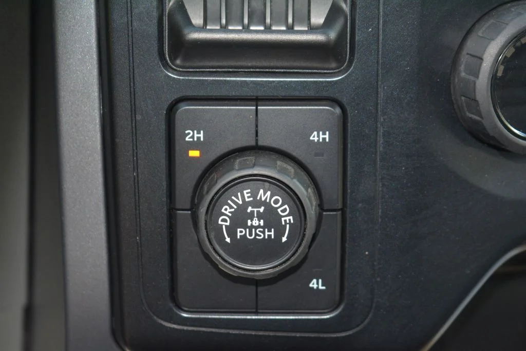 Used 2022 Silver Ford XLT image 16