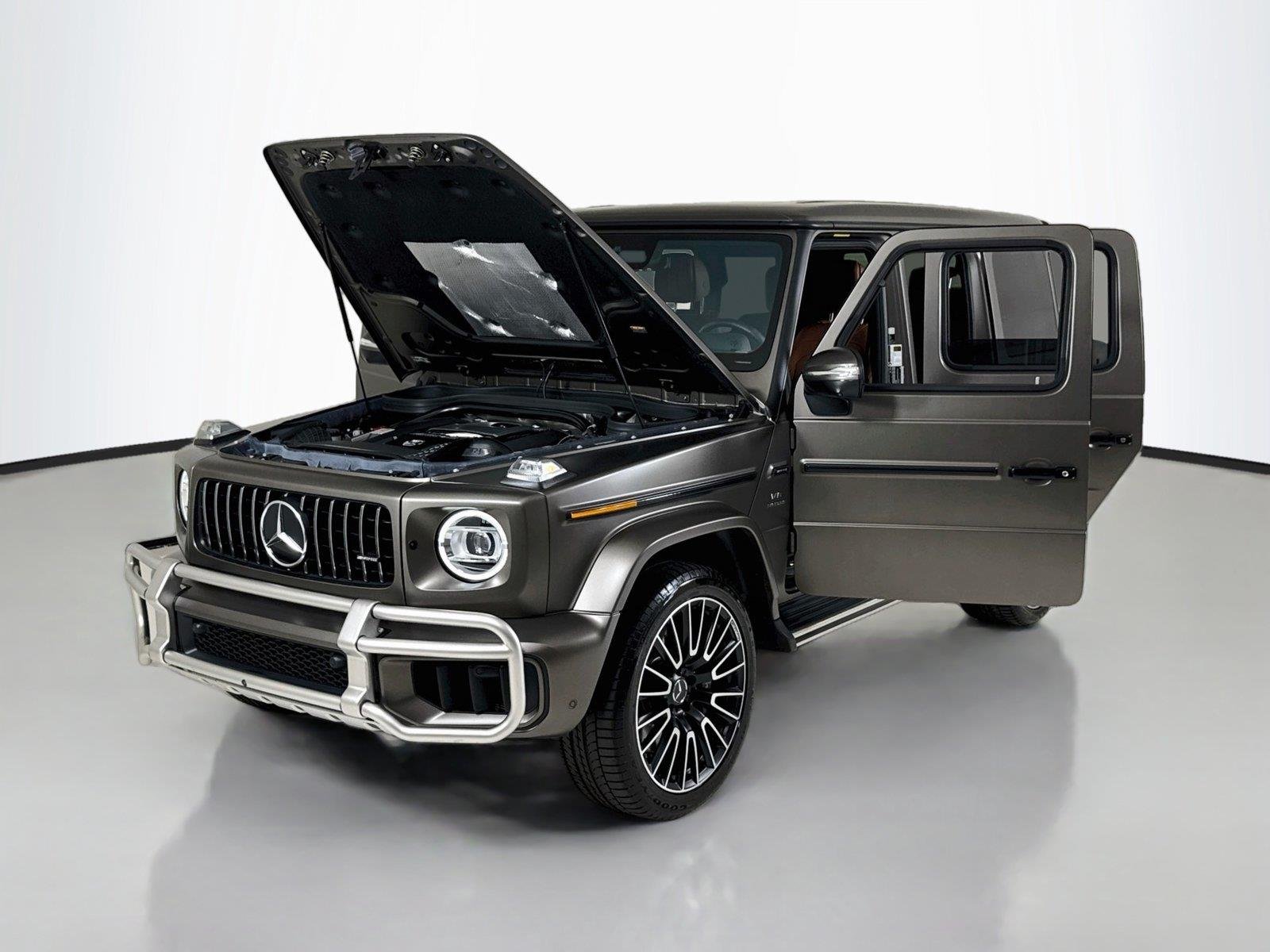 Used 2026 MANUFAKTUR Monza Grey Magno Mercedes-Benz AMG® G 63 | Manu Int Package Plus | Carbon Trim image 47