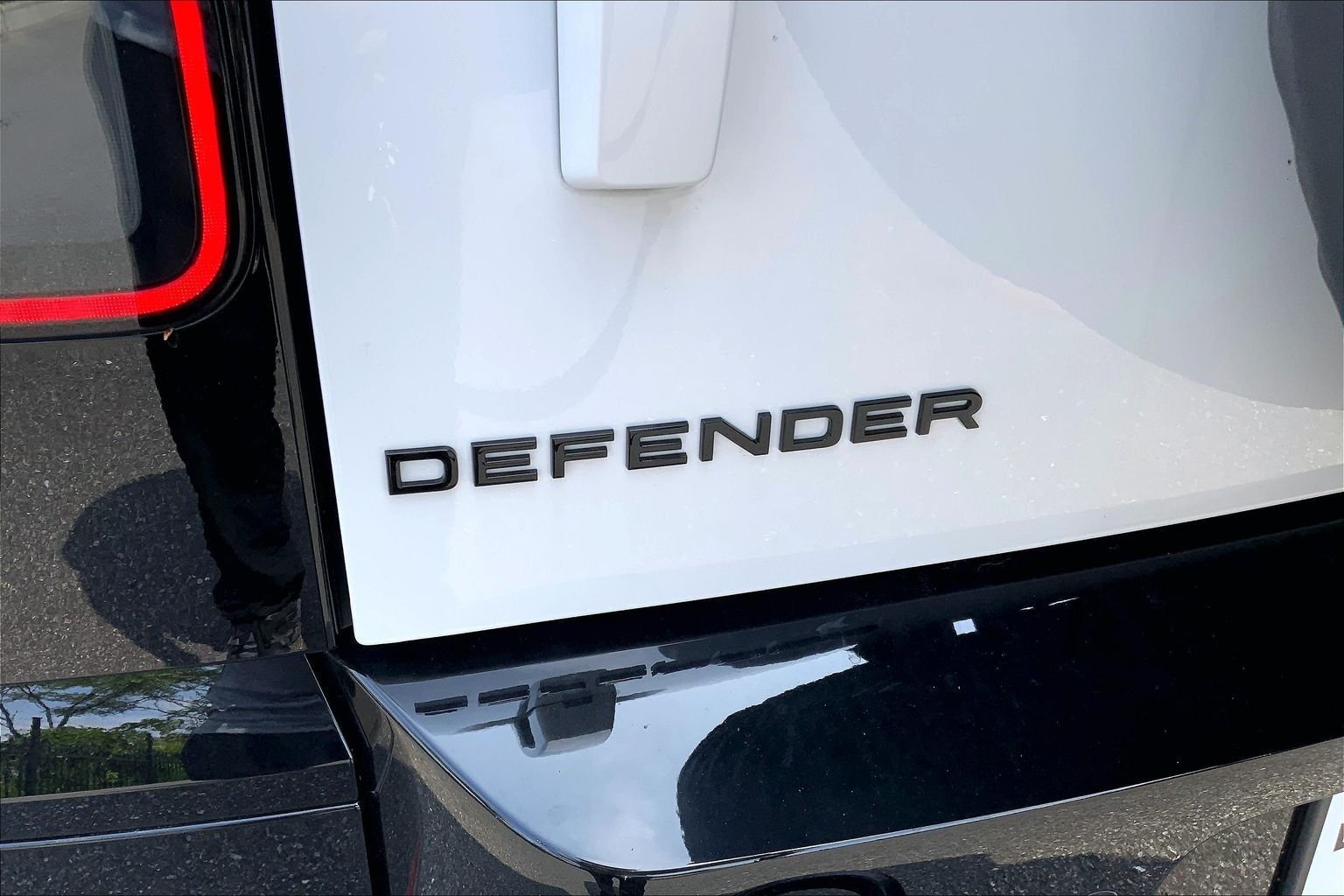 New 2026 Fuji White Land Rover X-Dynamic SE image 15