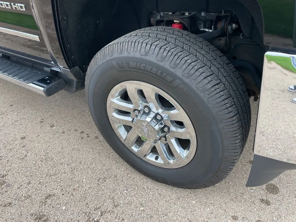 Used 2017 Black Chevrolet LTZ image 3