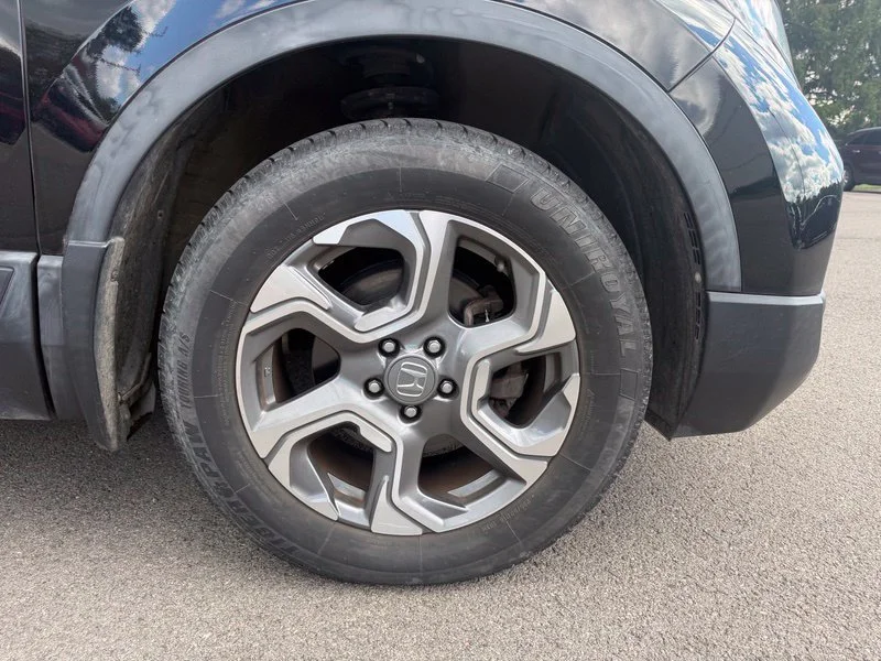 Used 2018  Honda EX image 11