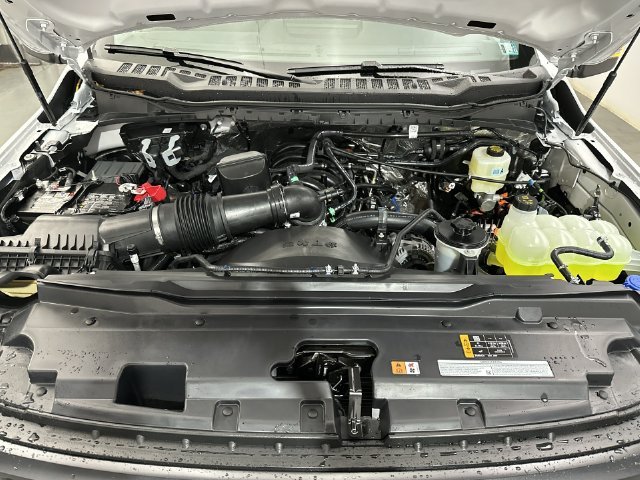 New 2027 Oxford White Ford F-350® XL image 19