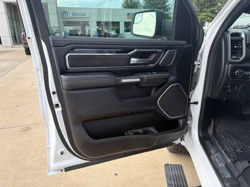 Used 2022 White Ram Laramie image 22