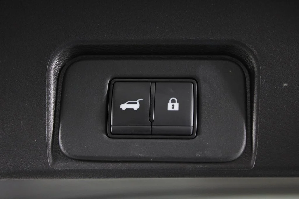 Certified Used 2025 White Nissan SV image 19