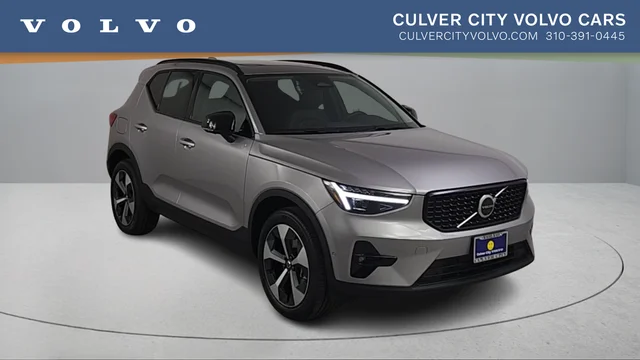 2026 Volvo XC40 B5 Plus