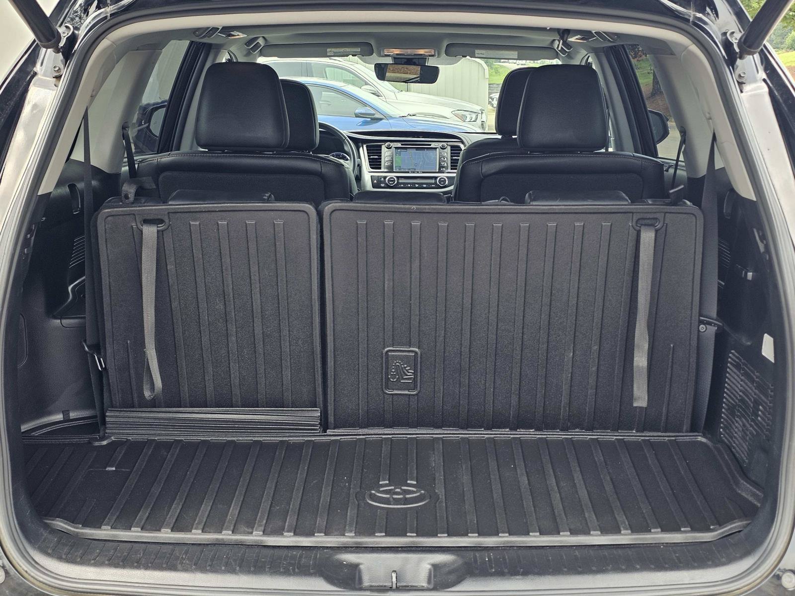 Used 2019 Black Toyota  image 12