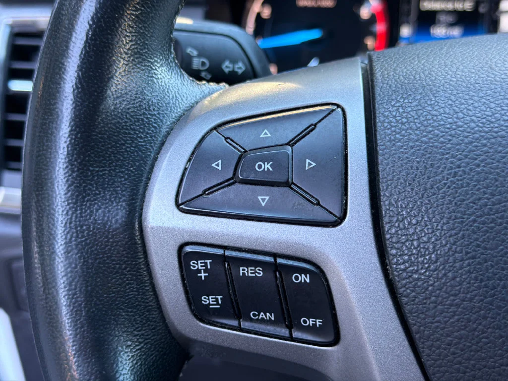Used 2020 White Ford XLT image 24