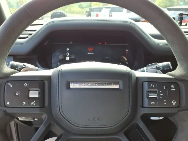 Used 2023 Gray Land Rover V8 image 23