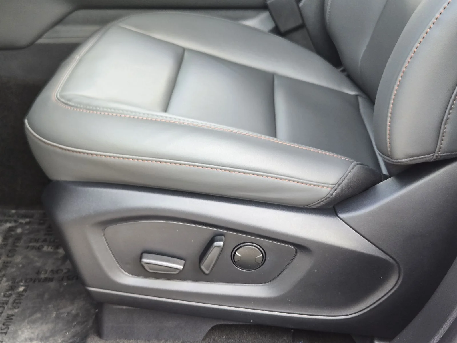 New 2026 Star White Metallic Tri-Coat Ford Active image 16