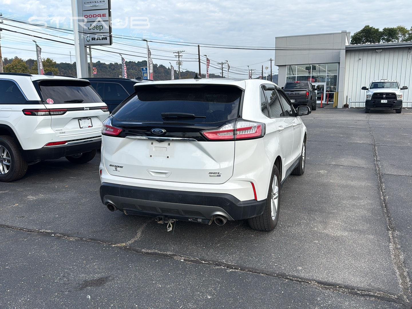 Used 2020 Star White Metallic Tri-Coat Ford SEL image 6